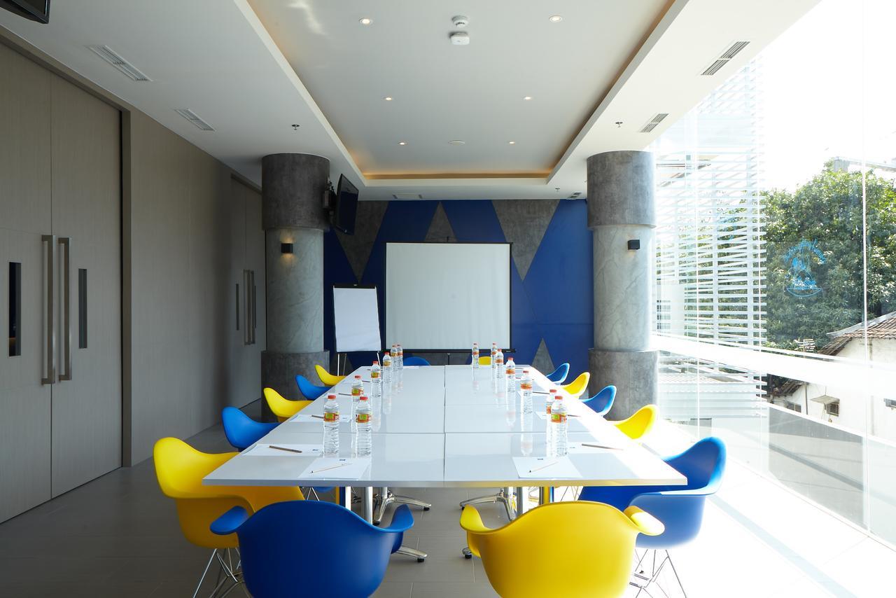 Ibis Budget Cirebon Buitenkant foto